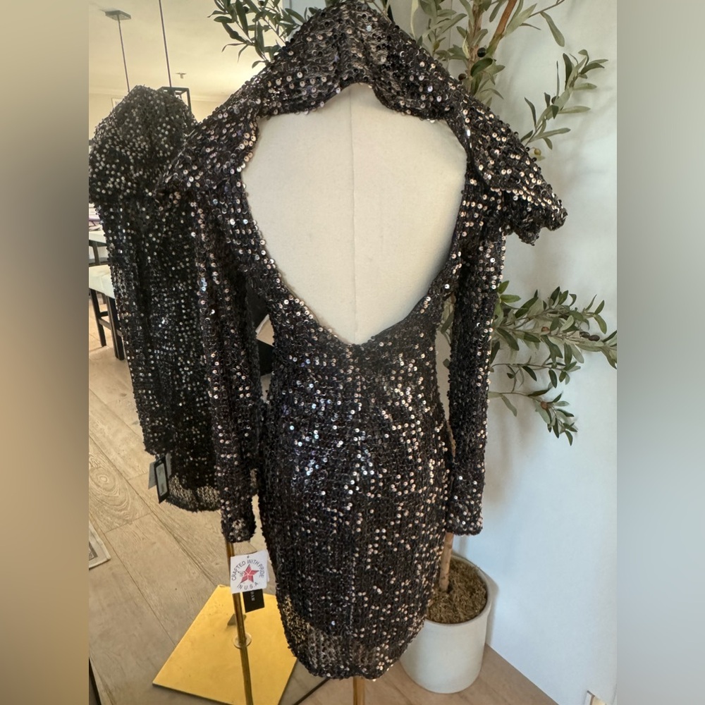 NWT | Betsy & Adam | Long Sleeve Raindrop Sequin Drape Dress | Sz 4 - Picture 5 of 6